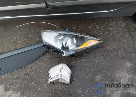 2022 Kia Niro Plug-In Hybrid Ex from USA, damaged, VIN KNDCD3LD8N5547870